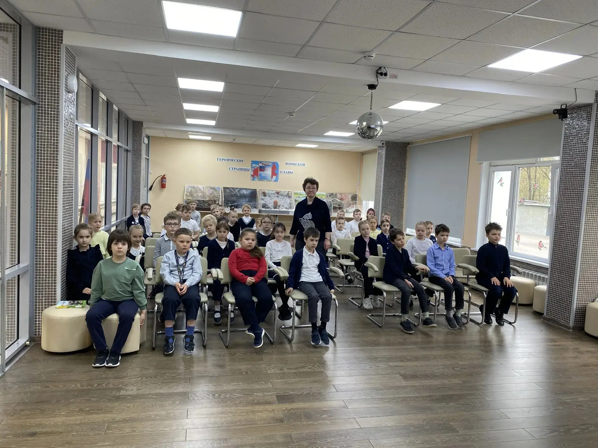 🌍 ПОНЕДЕЛЬНИК — ФЛАГИ ПОДНЯТЫ, ГИМН ЗВУЧИТ, А МЫ ГОВОРИМ О ПЛАНЕТЕ! 🌍 Новая неделя в «Созвездии» нач