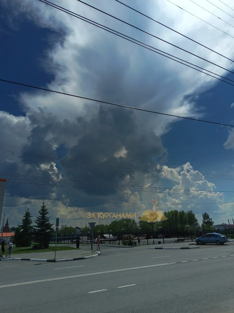 А вы тоже видите на небе пончик или кому-то срочно нужно поесть?😁