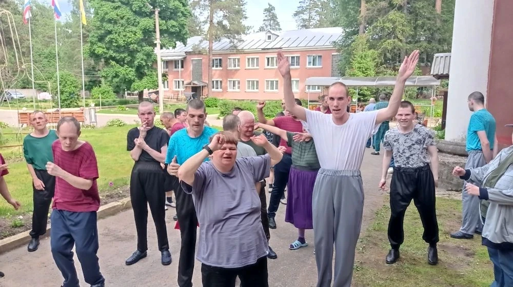 ☀💃 Лето в разгаре! И танцевальные дни при любой возможности проходят на свежем воздухе — под тёплым