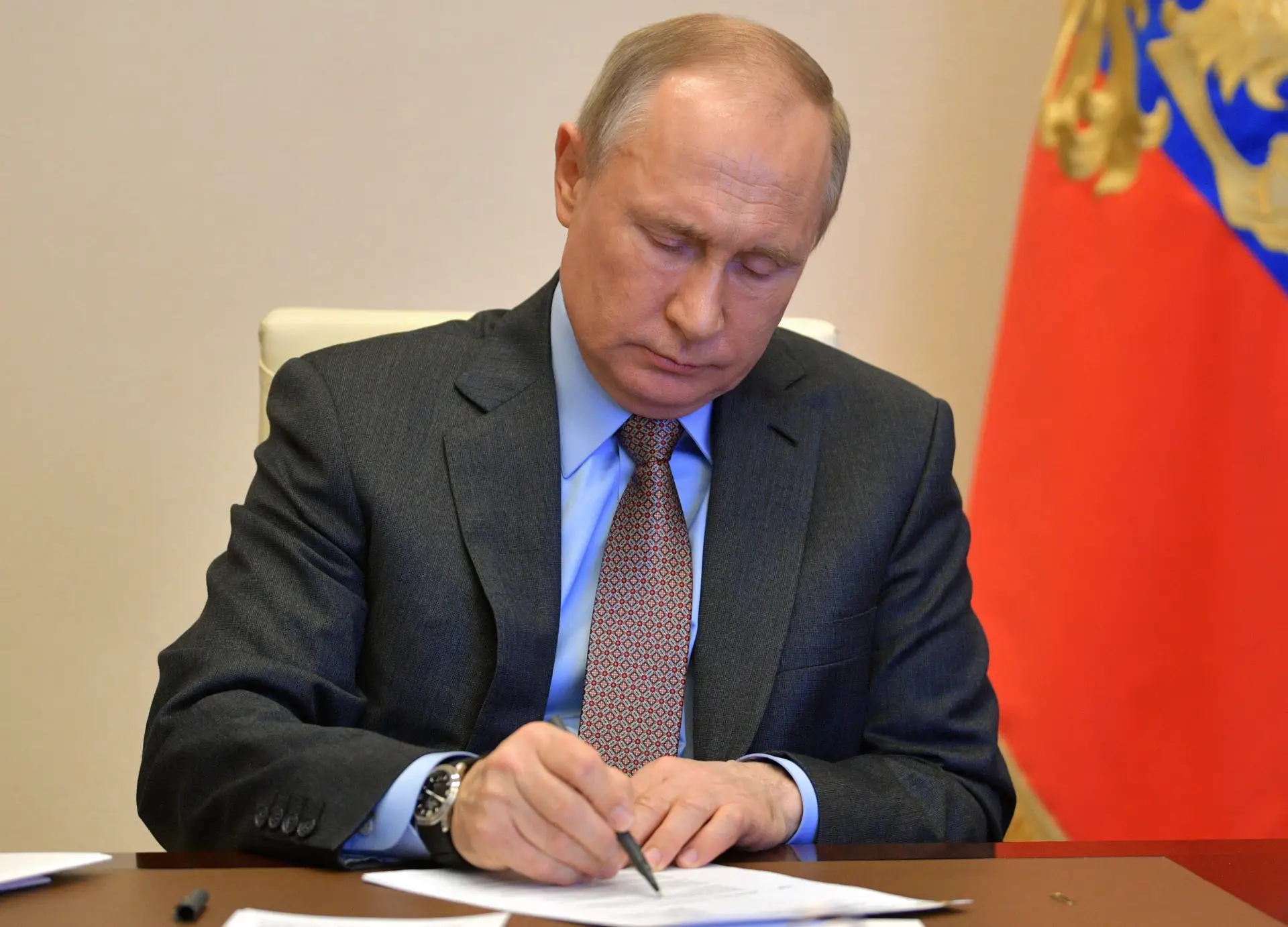 🇷🇺 Президент России Владимир Путин отметил государственными наградами жителей Херсонс...