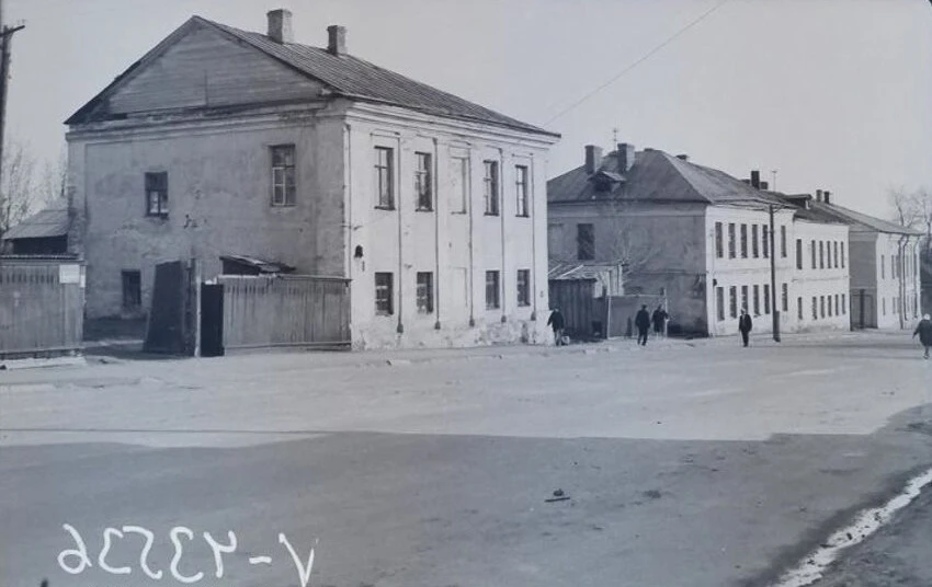 Прогулка по улице Баумана…