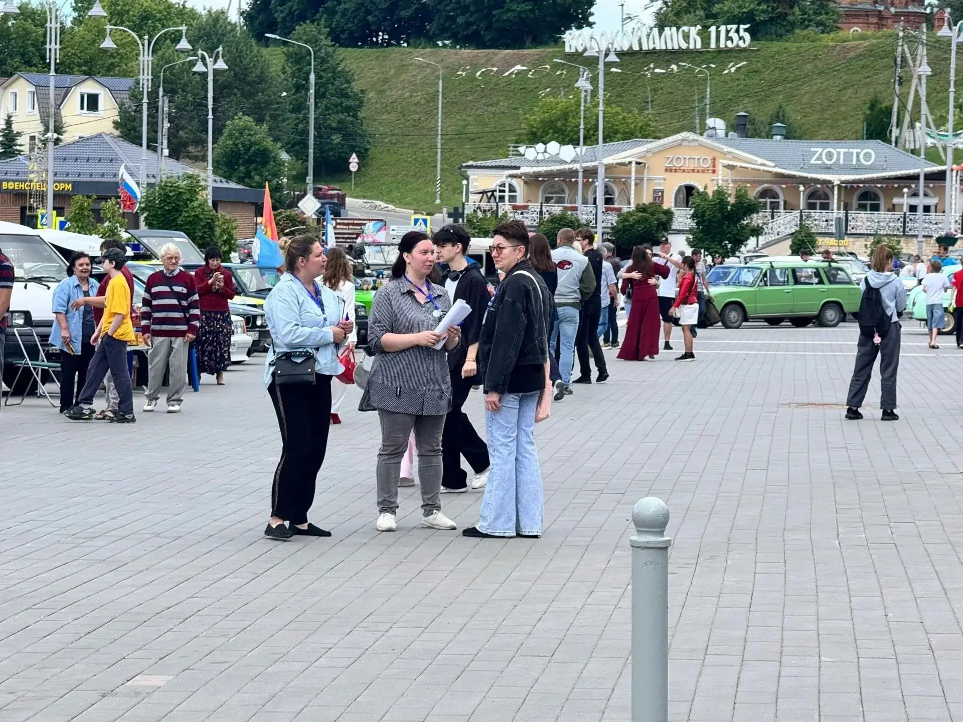🚗 ✨Волоколамская библиотека и студенты ВАТ «Холмогорка» на «Волок Мотор Фесте» 2026!

Мы рады подел