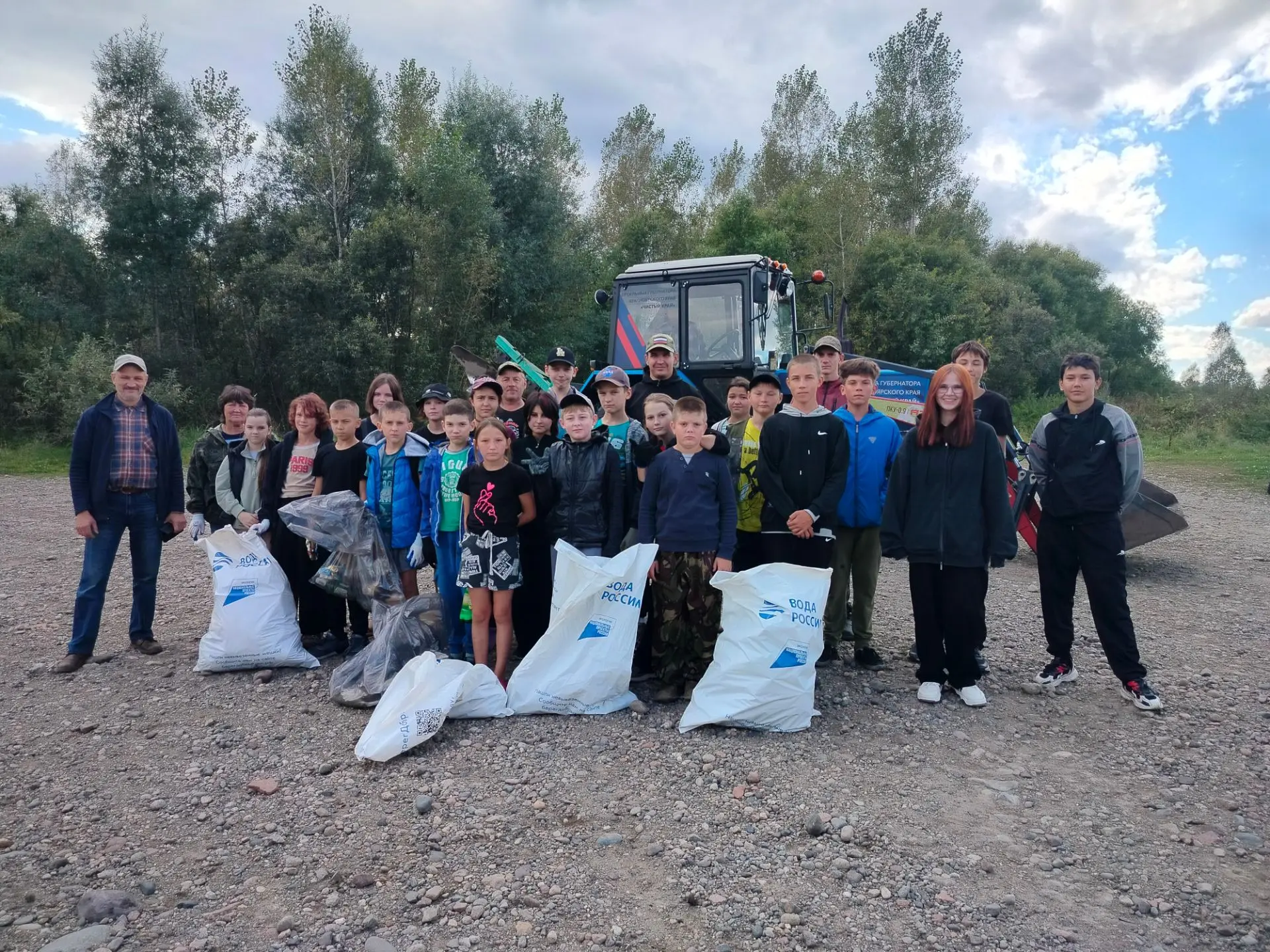 🌊 Чистые берега — чистая совесть! Акция «Вода России» в Верхнем Кужебаре