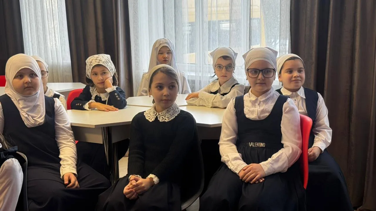 🎓В МБОУ «СОШ №37» города Грозного в начальной школе прошла Всероссийская акция: «Безопасность детств