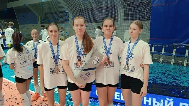 Салехардские волейболистки взяли серебро Кубка губернатора Ямала!