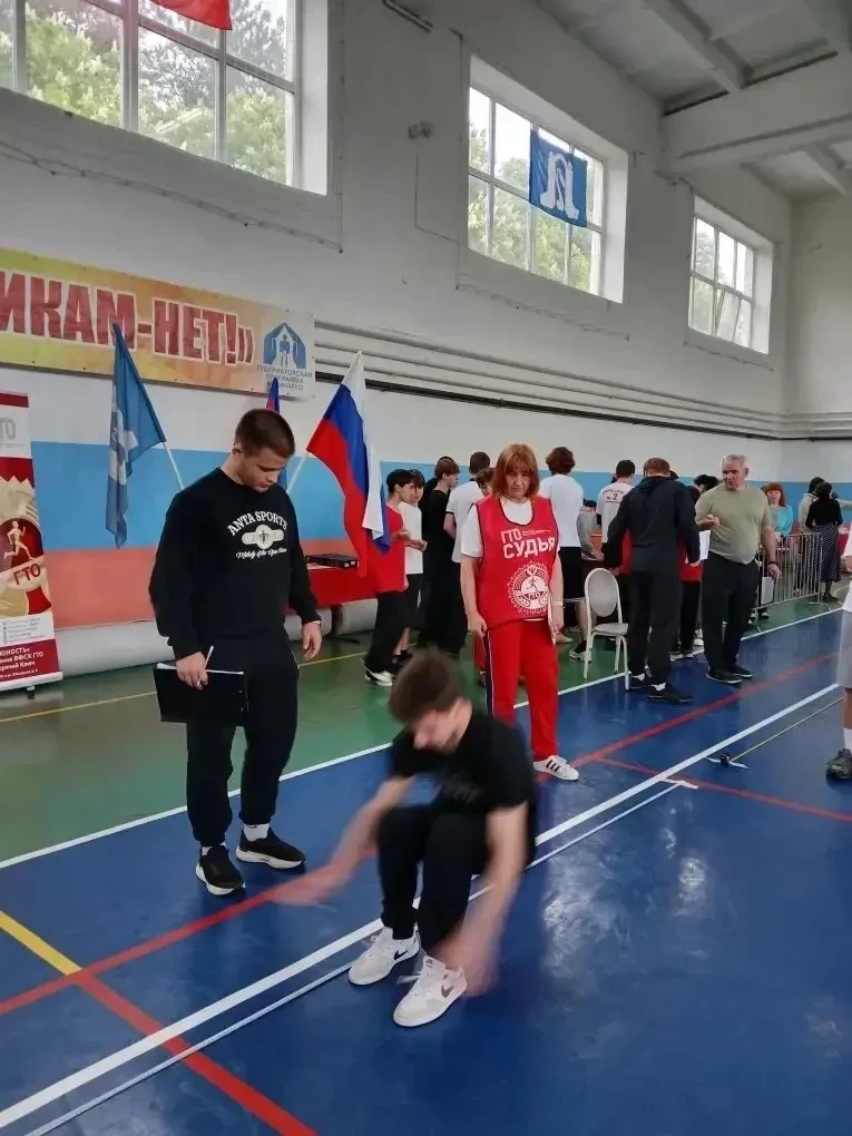 🚫 В Горячем Ключе прошёл муниципальный этап краевых спортивных игр «Спорт против наркотиков».  На ба