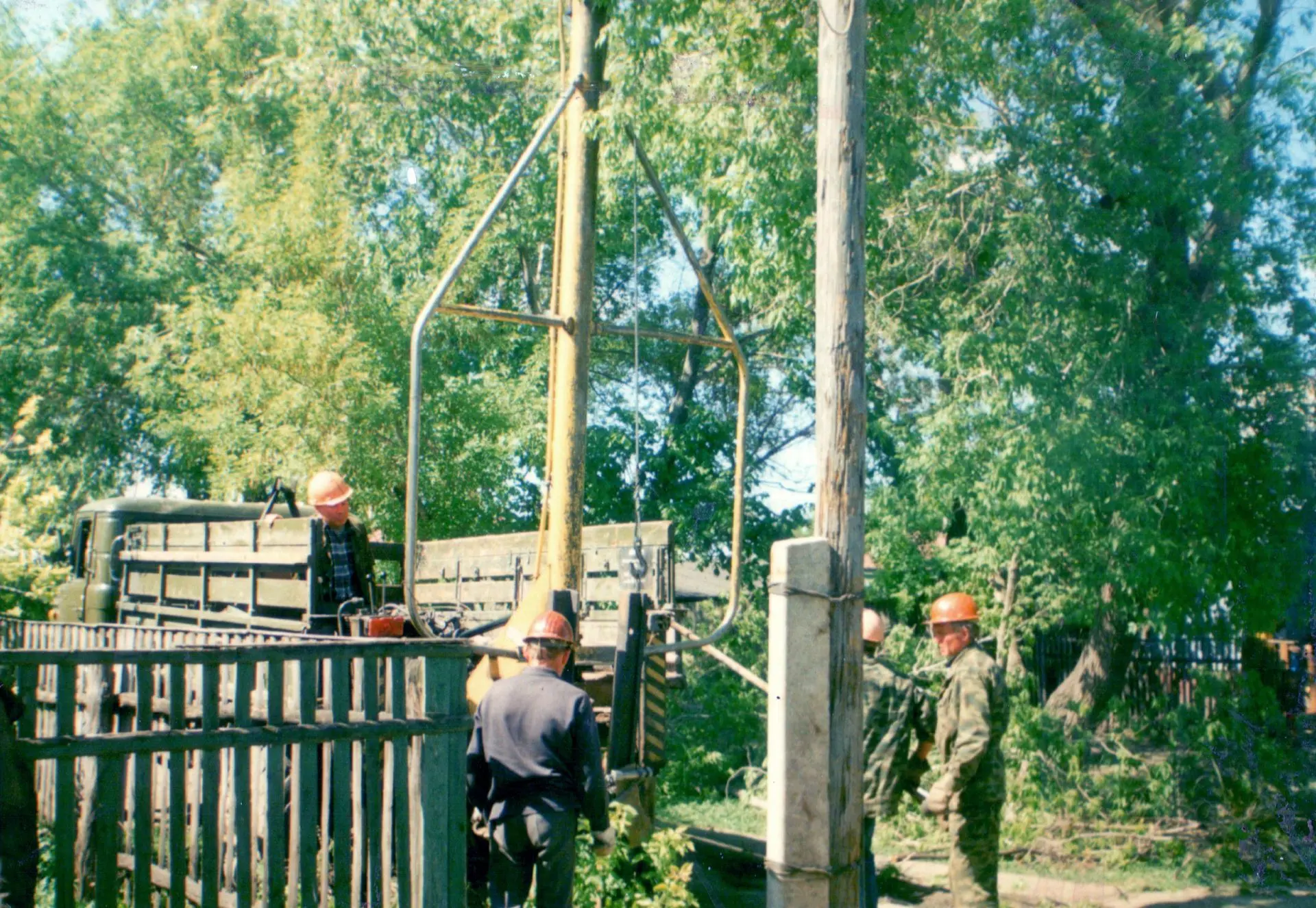 🎉 Тысячи километров сетей и десятки тысяч новых абонентов: «Оренбургкоммунэлектросеть»...