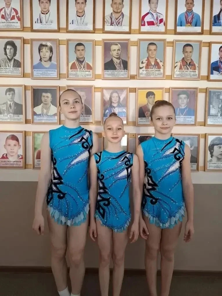 Шилова Алина, обучающаяся 4 «А» класса, заняла третье 🥉место в составе женской тройки ...