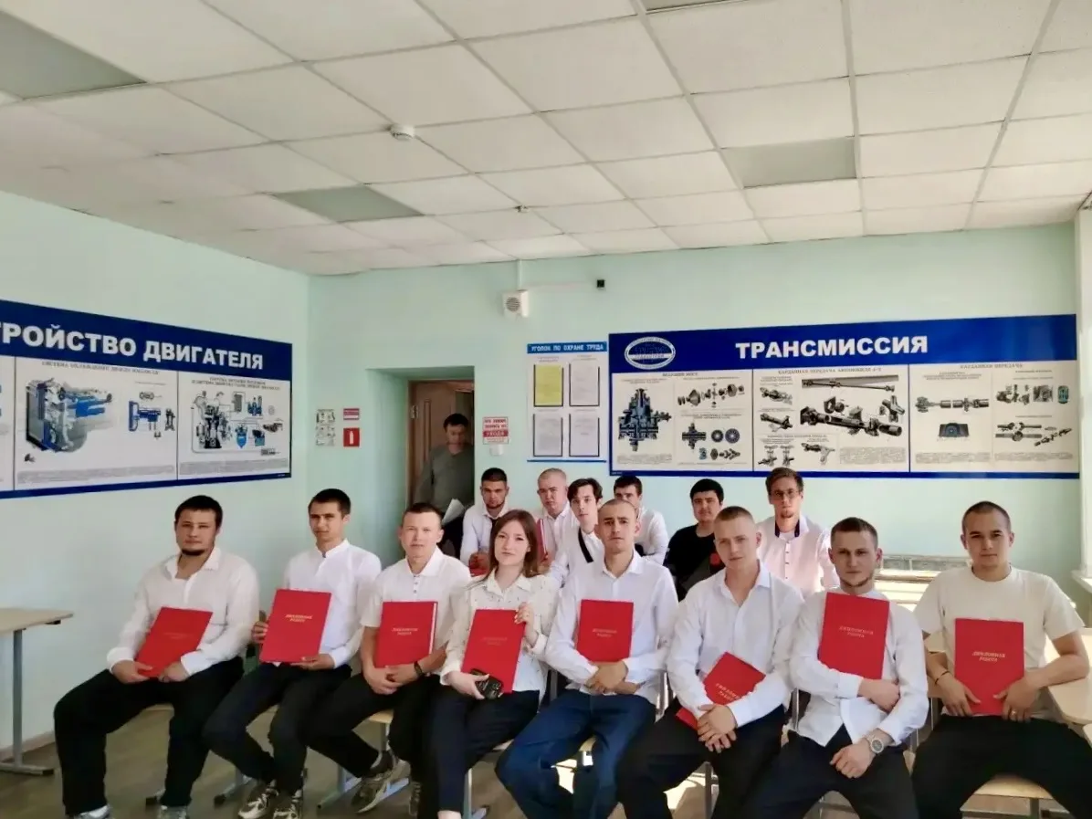 🎓 Высший балл за мастерство

15 и 16 июня в учебном корпусе № 2 прошла защита дипломных проектов дл