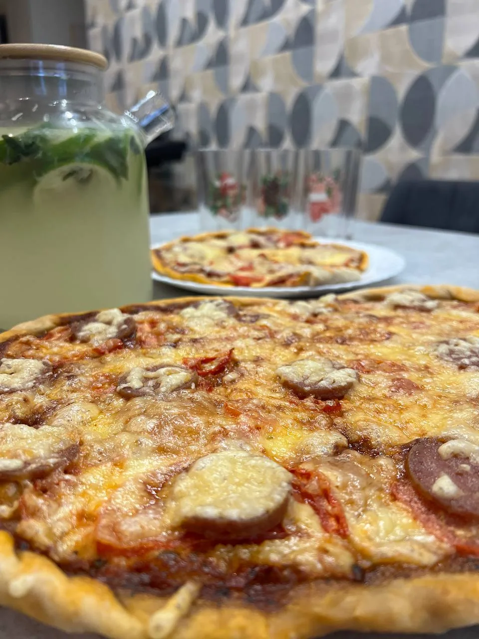 А мы продолжаем делиться нашими кулинарными изысками! 🍕✨