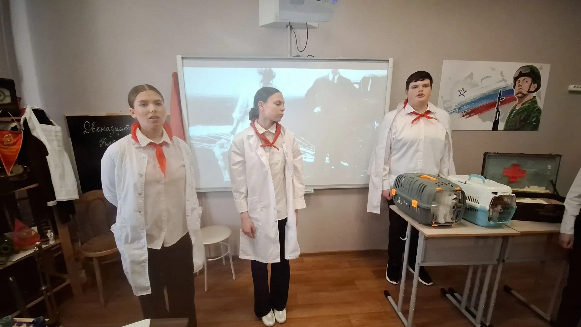 К знаменательной дате - 65-ой годовщине первого полета человека в космос- в гимназии был показан  им