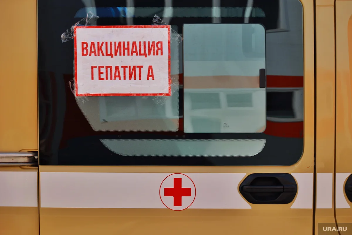 Тюменцам рекомендуют пройти вакцинацию от гепатита группы А из-за паводка.

Речь о тех, чьи семьи ок