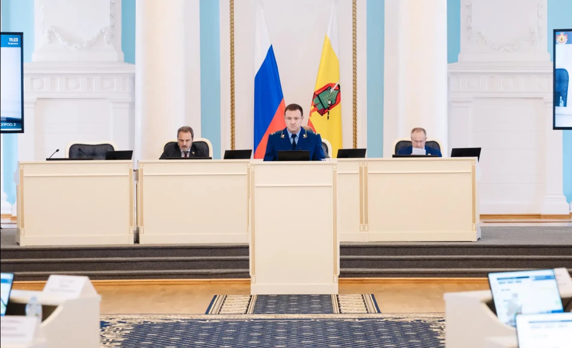 Защита семей героев: по законодательной инициативе прокурора принят закон о списании на...