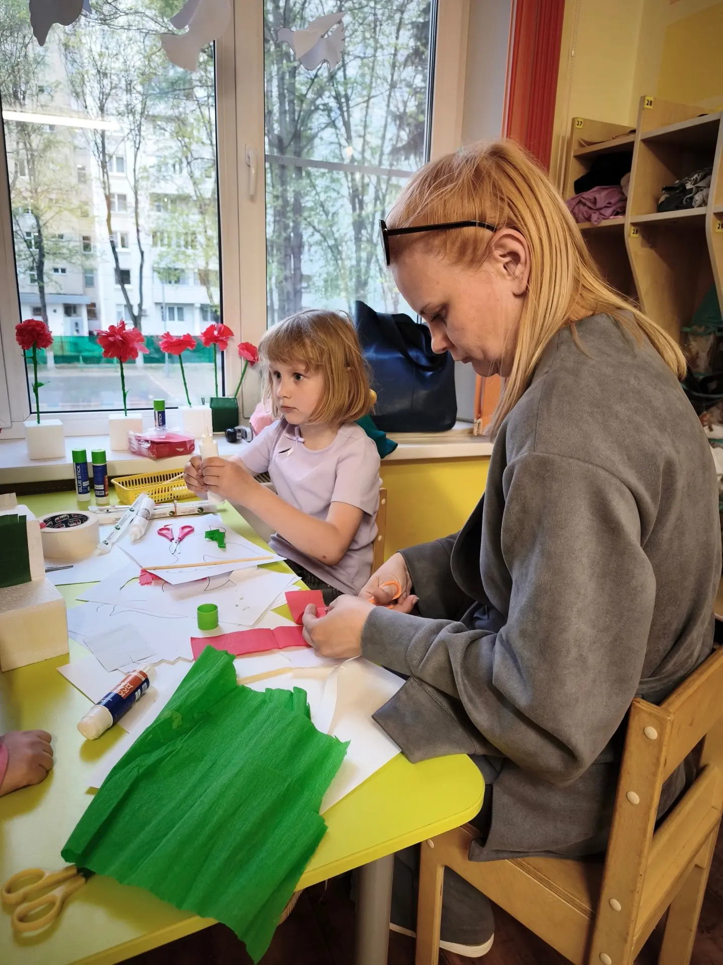 ✨ Поделки ко Дню Победы  🌿 Ко Дню Победы в детском саду "Росток" воспитанники старшей группы №10 при