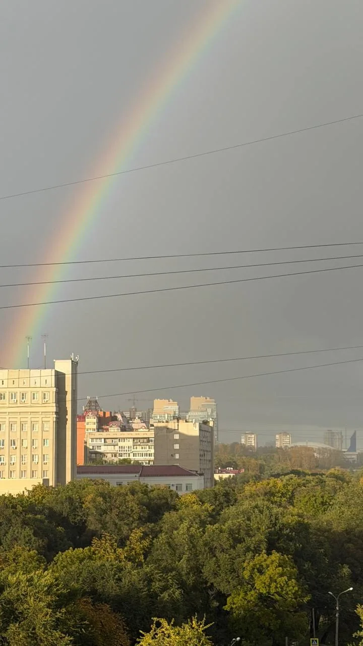 🌈 Яркая радуга порадовала хабаровчан под конец рабочего дня