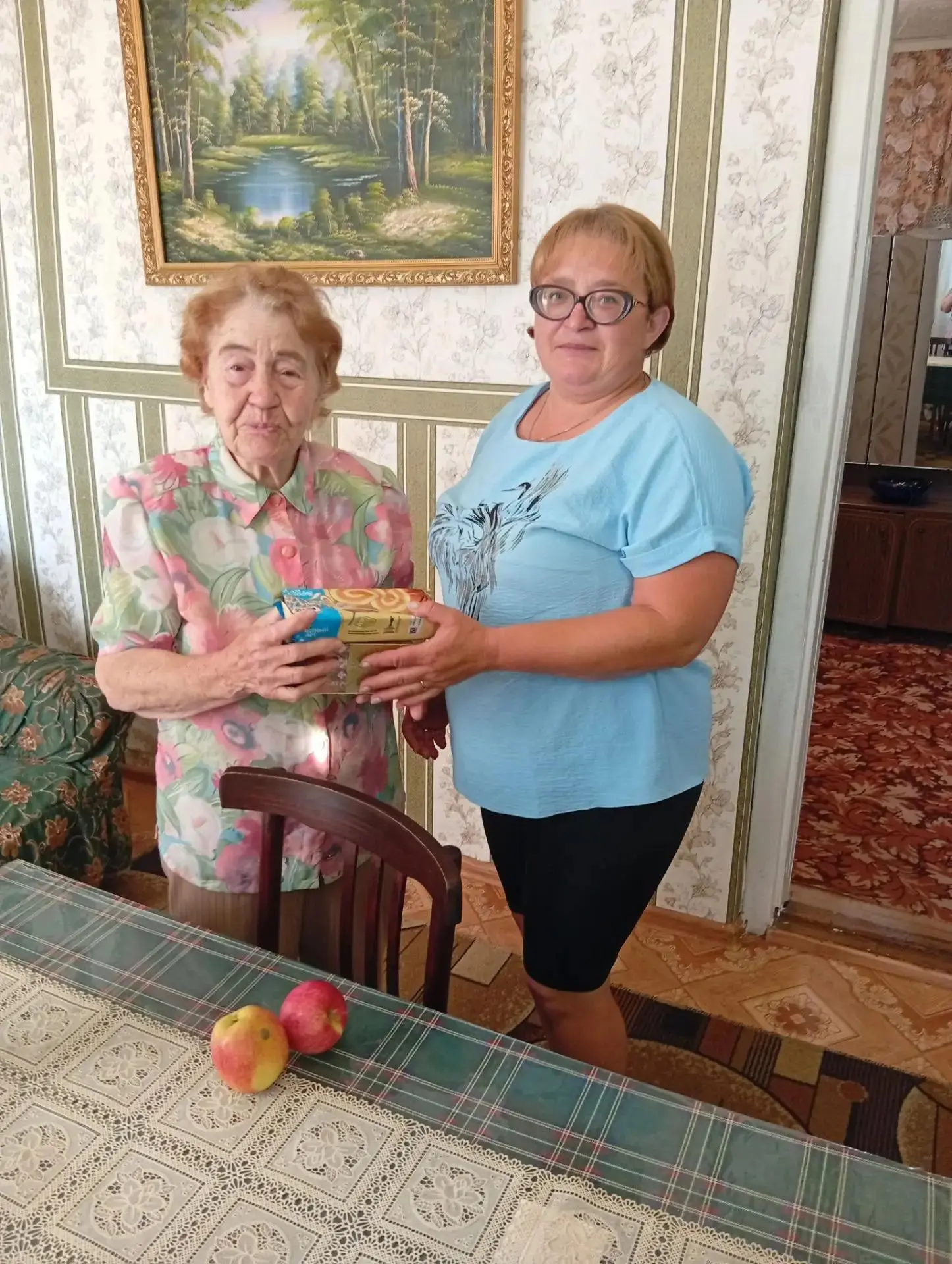 📣📣📣 Сегодня весь православный мир отмечает Яблочный Спас. Социальные работники учреж...