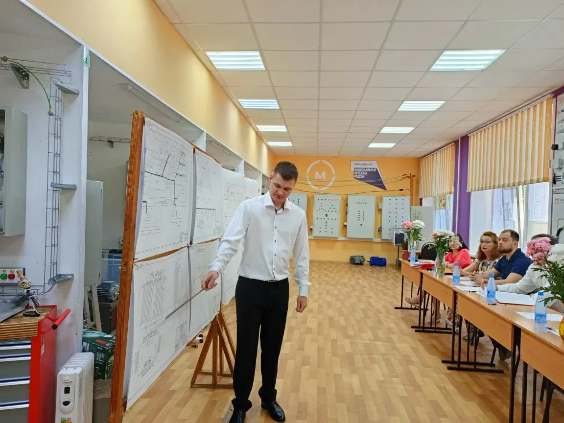 На финишной прямой 📣  Студенты учебного комплекса информационных технологий ИТ-колледжа гр. 22ИТ23, 