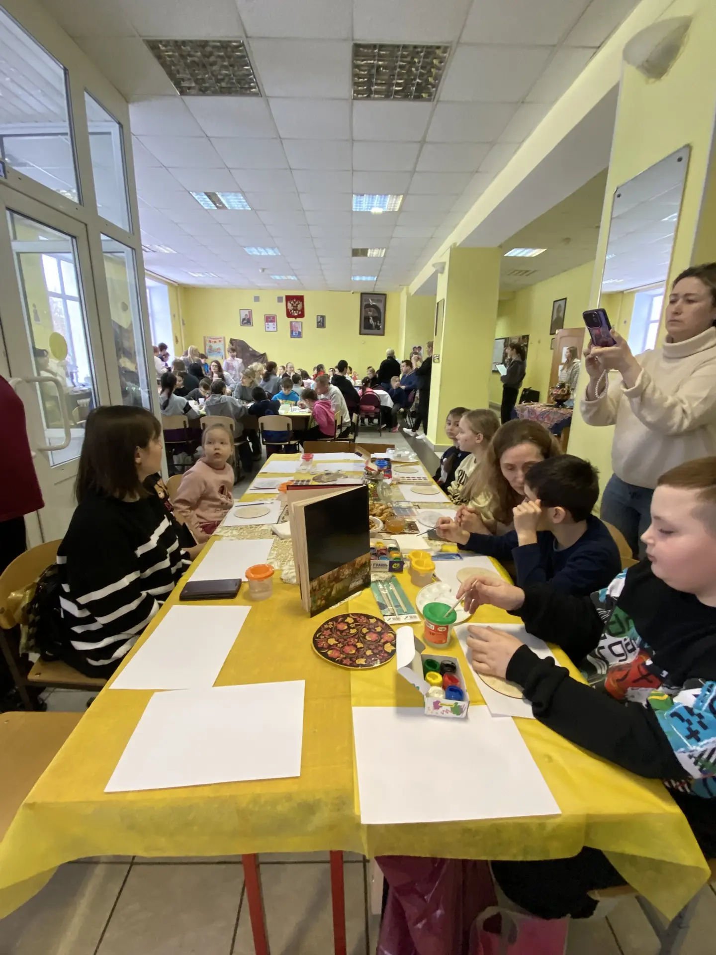 Праздник в разгаре! Сегодня мы отмечаем День народных промыслов, и это просто невероятно! Столько кр