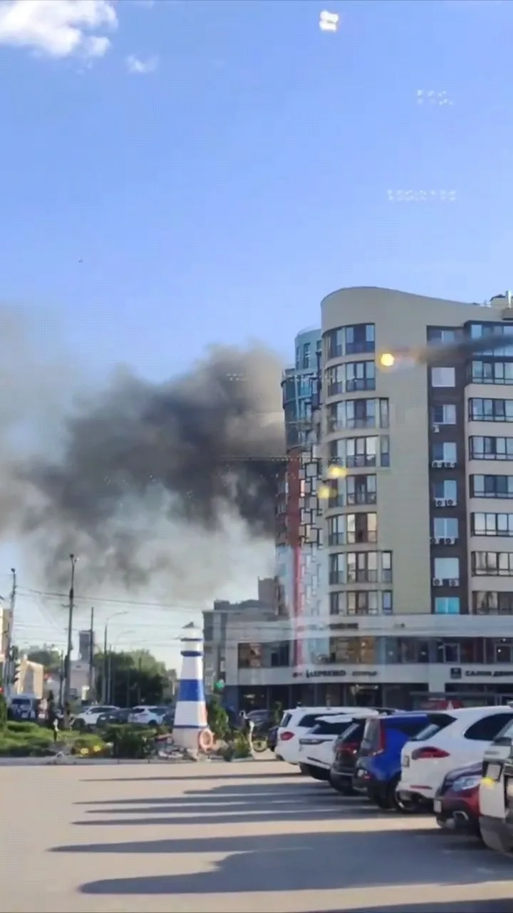 Пожар  в районе Затинной. Горит пустырь под застройку .