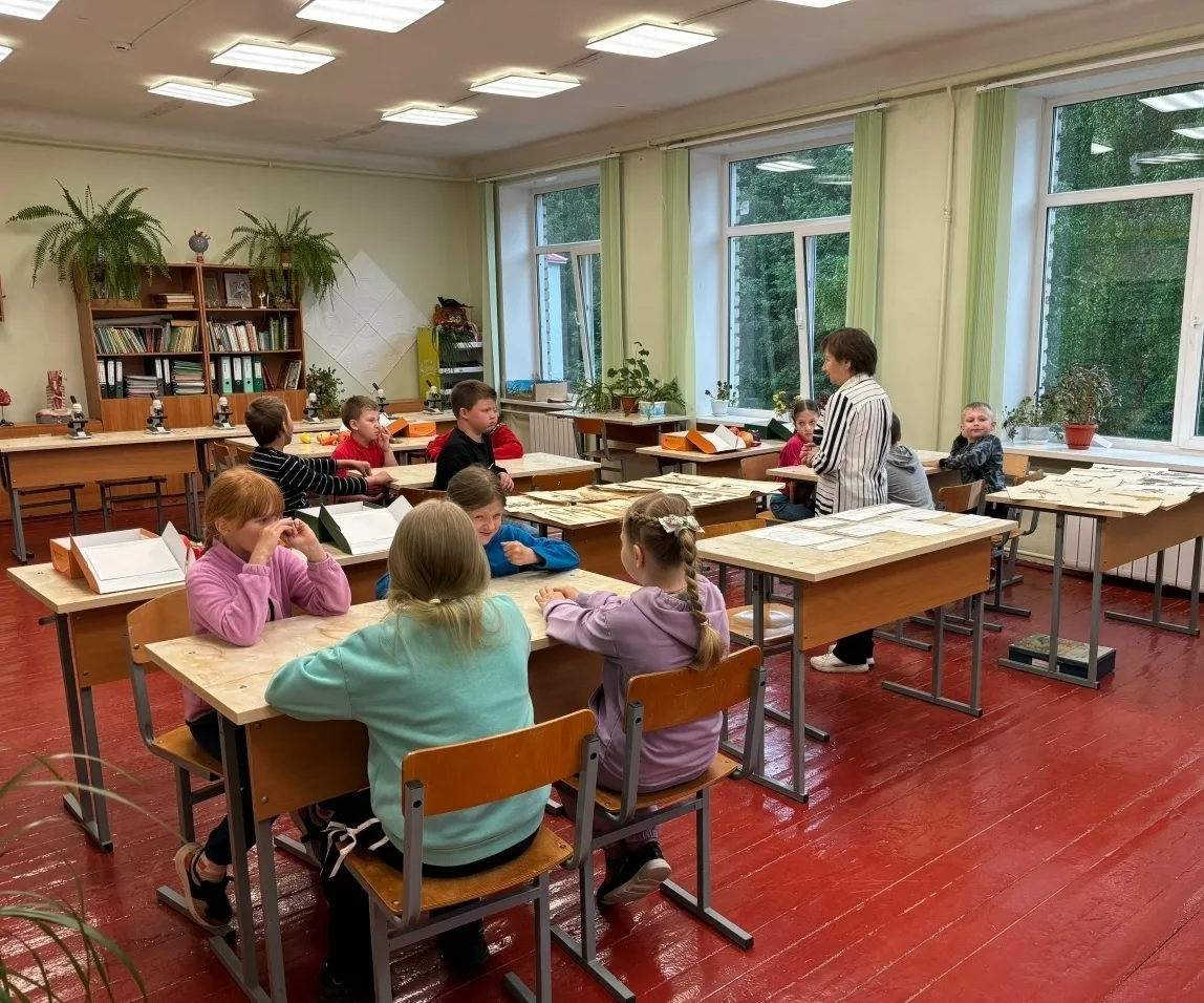 🌞 Двенадцатый день в лагере «Солнышко»: дождь не остановил наше творчество и познание! 🌞

Двенадца