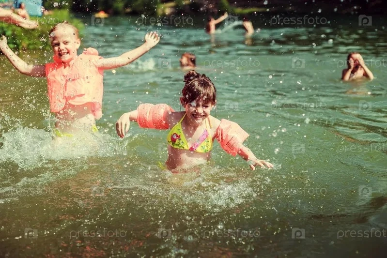 🌊 Правила безопасного купания для детей 🌊

Лето — время купания, но даже в воде нужно соблюдать пр