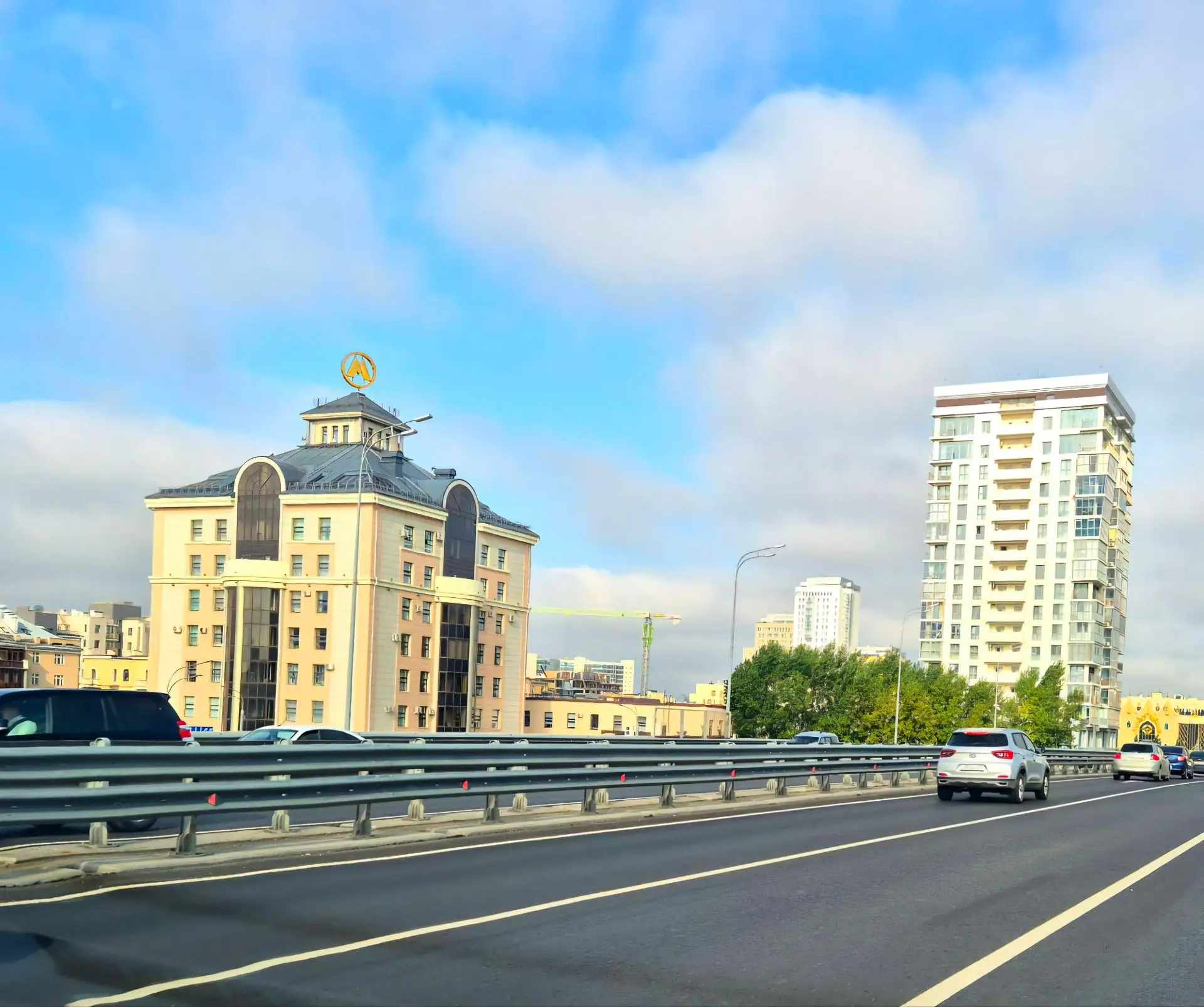 🌞🌺 Всем продуктивного четверга. 

🚃🚎🚇 МУП "Метроэлектротранс" - преодолевая границы времени и п