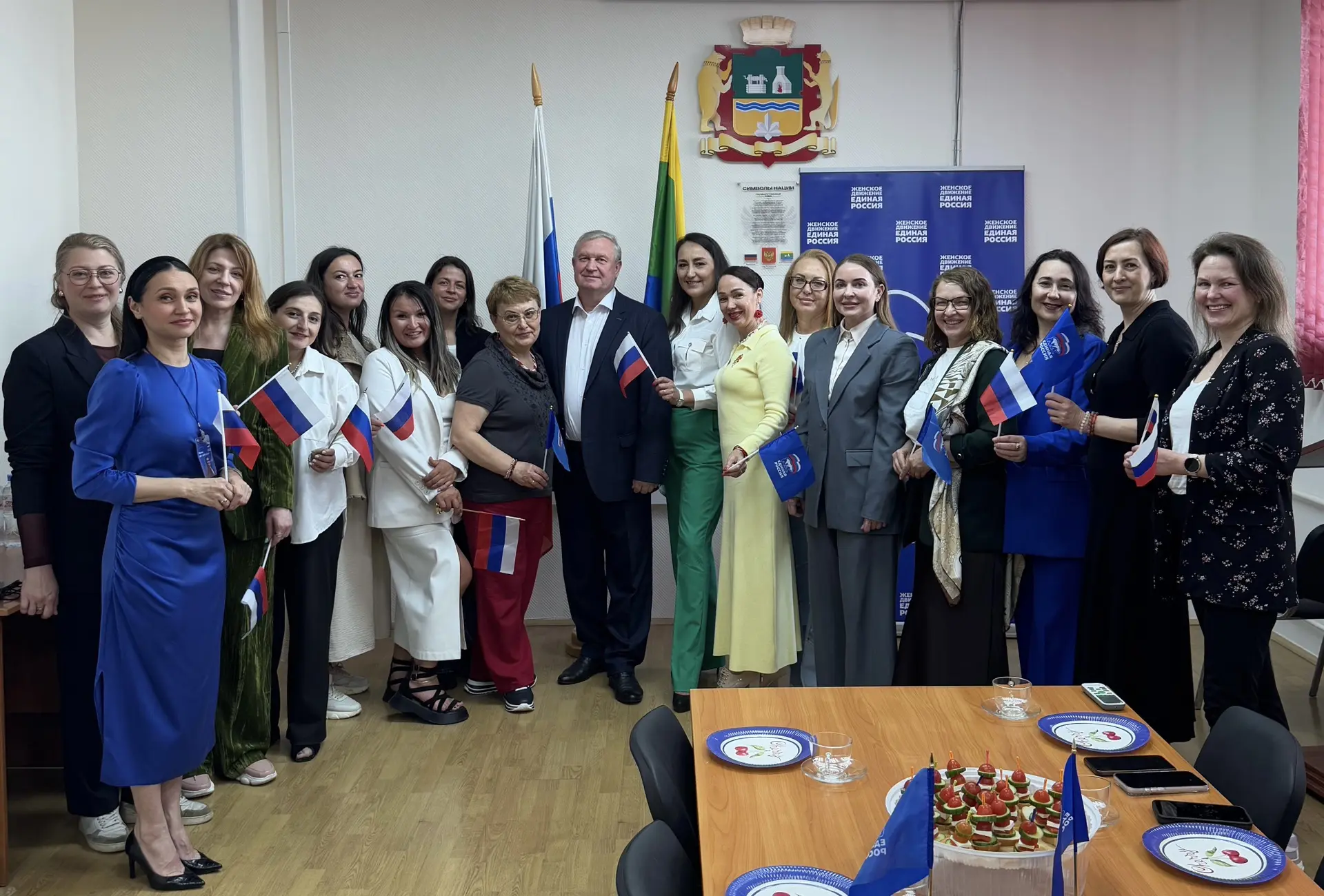 🎉9 июня Женское движение Чкаловского района отметило первый год своей деятельности. 

Президент фон