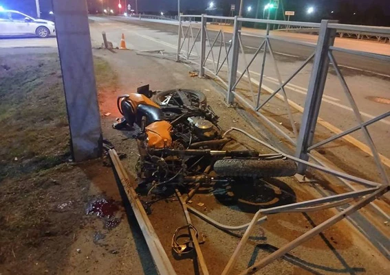 Сводка ДТП

В мае текущего года на дорогах района зарегистрировано 6 ДТП, в которых 1 человек погиб 