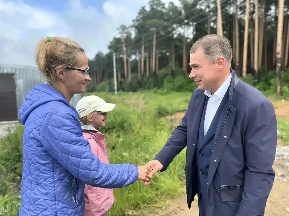 Врио главы округа Владимир Шауракс рассказал о рабочей поездке в Лесозаводской, где вместе с депутат
