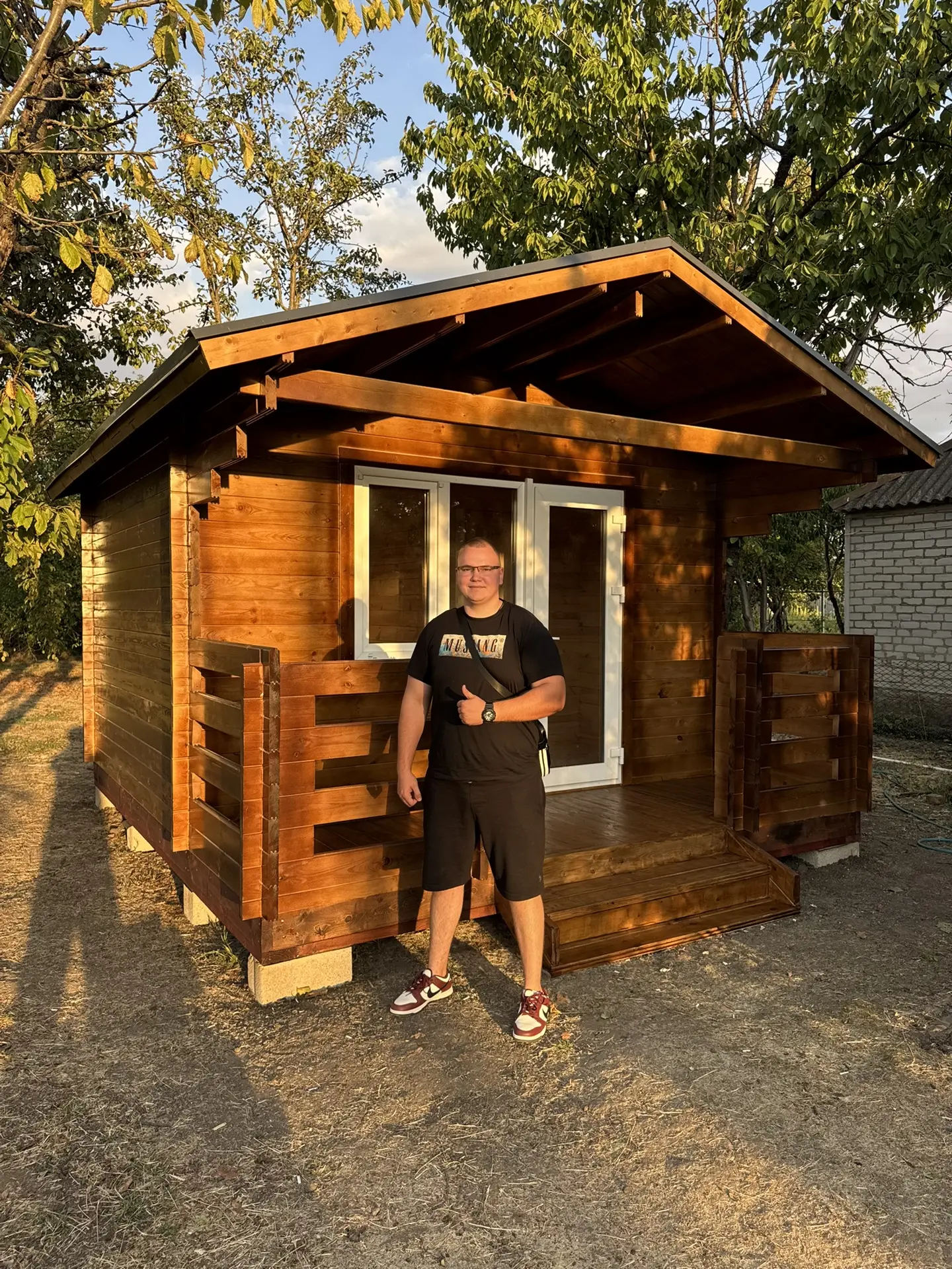 🏠В Кропоткине готов дом 4х4.5м из минибруса!