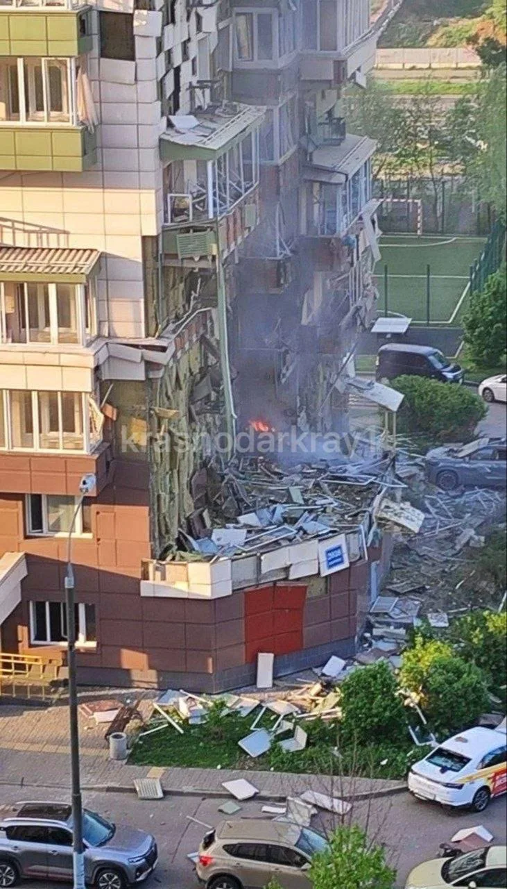 ⚡️Украинские дроны атаковали Москву и Московскую область  Погибли три человека, ещё 12 пострадали, о