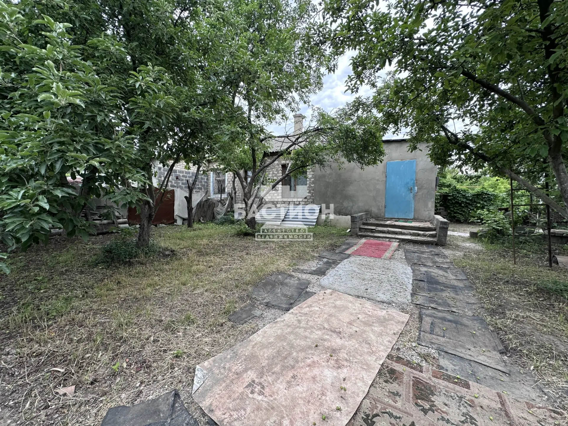 +7 959 59 81000
ID: 2203169
Цена: 2 800 000
г. Луганск, продам дом (квартира на земле) с ремонтом, п
