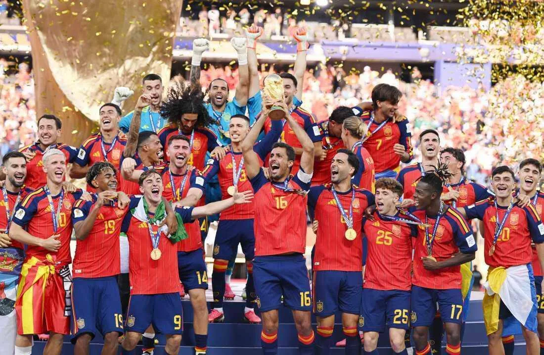 ⚽️ Доля аудитории финала ЧМ на “Матч ТВ” достигла почти 50%.

Финал чемпионата мира по футболу проде