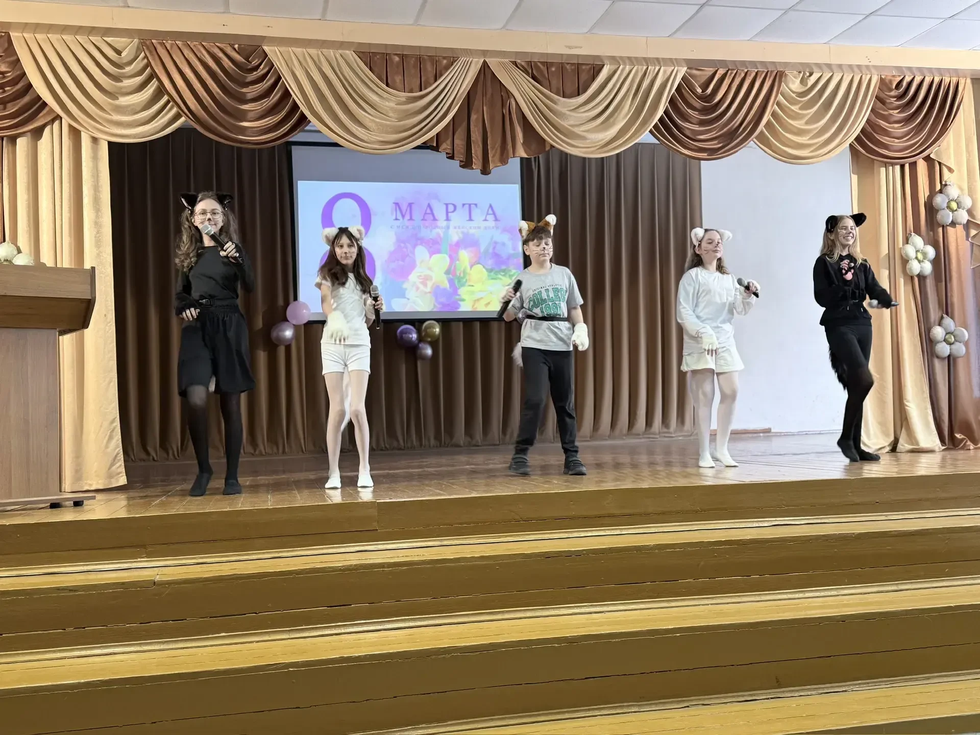 💐 8 Марта: праздник весны, женственности и уважения.