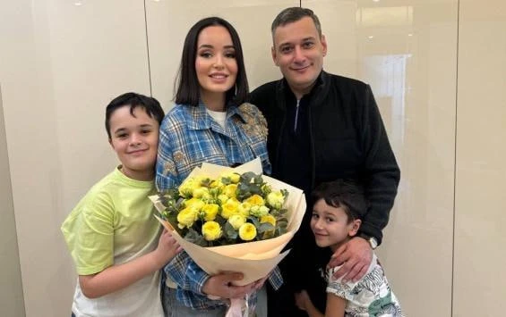 Шуваев скрывает жену, Хинштейн превозносит, а Первышов в разводе – семейная подборка че...