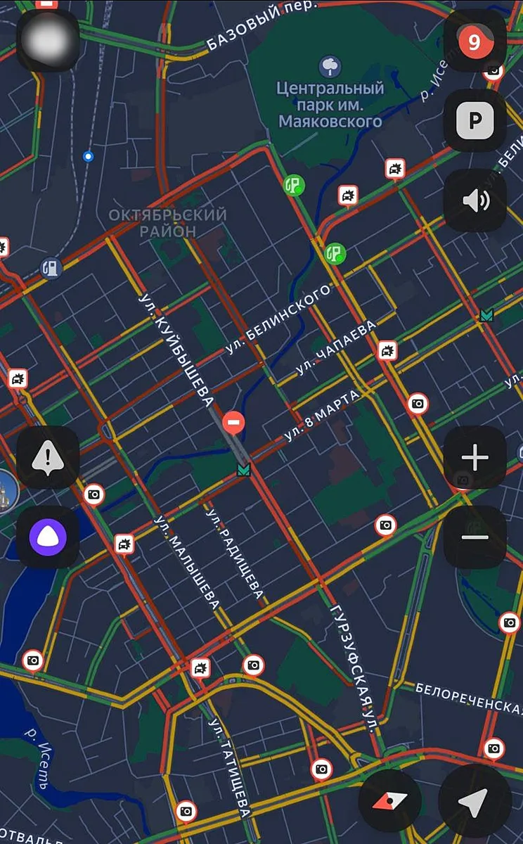 🚦 Екатеринбург встал в пробки после мощного ливня.