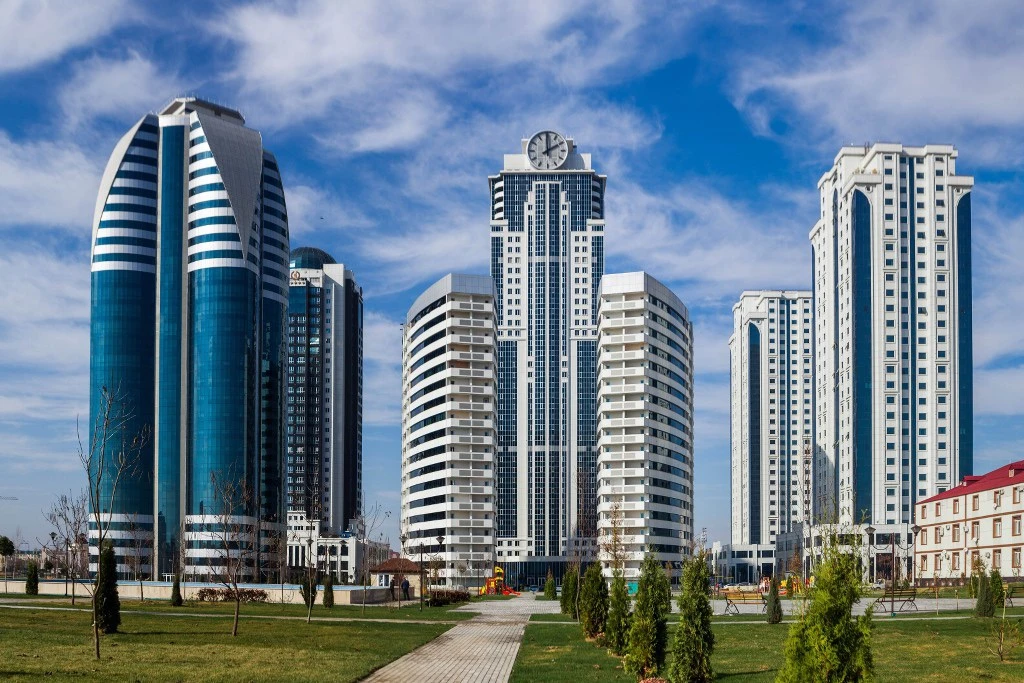 🏗️В преддверии празднования 70-летия Дня строителя Управление Росреестра по Чеченской Республике от