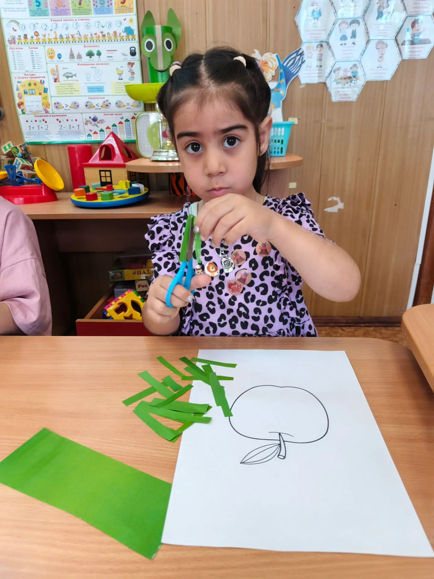 🍏🥕 Витаминная декада в средней группе! 🍌🌈

На этой неделе в нашей средней группе прошла замечате