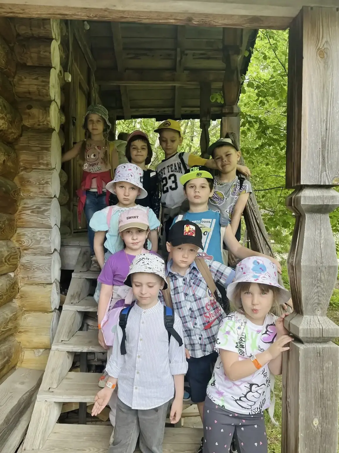 ВЫХОДНЫЕ С ПОЛЬЗОЙ  📍 На выходных воспитанники нашей образовательной площадки «Колокольчик» отправил
