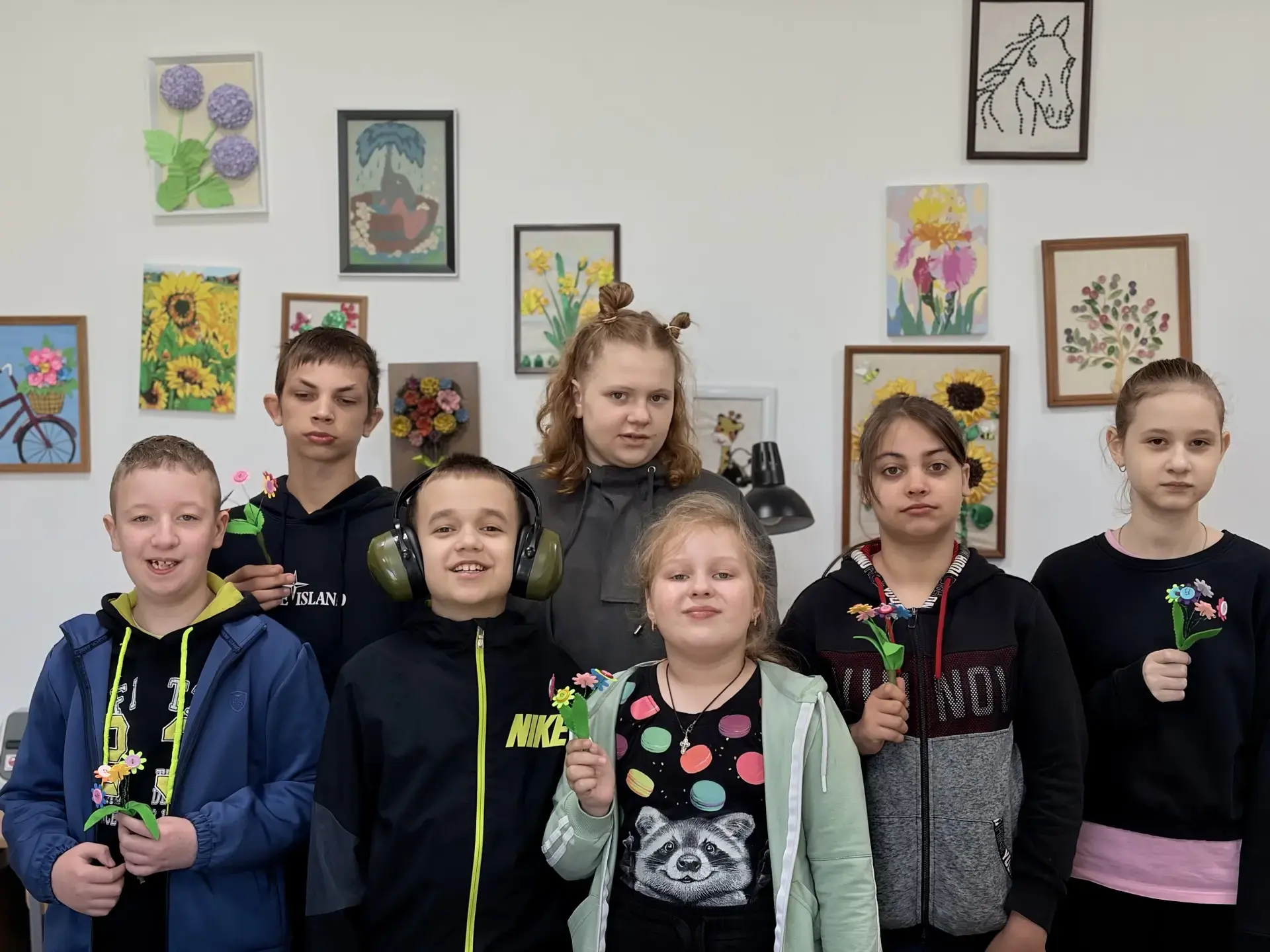 Очередной день работы летней детской площадки "Радуга" традиционно начался с утренней з...