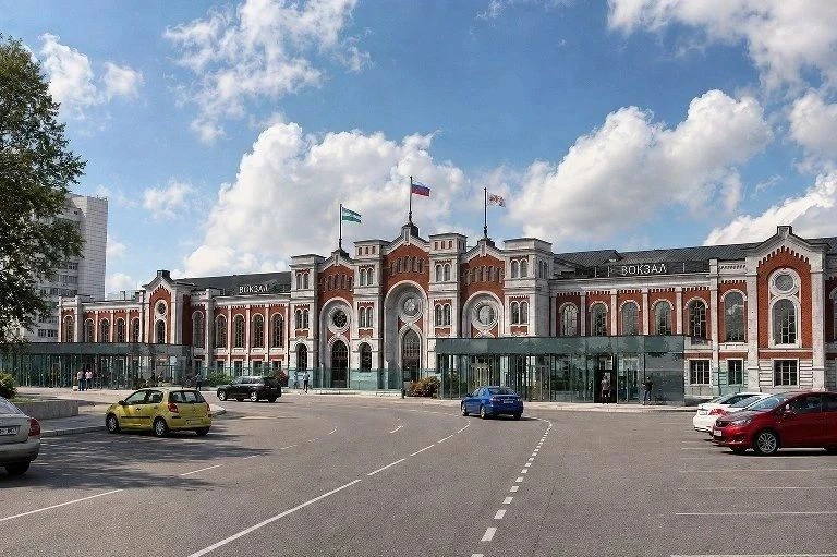 Вот как будет выглядеть здание железнодорожного вокзала в Саратове в 2027 году 🚂 🏛️