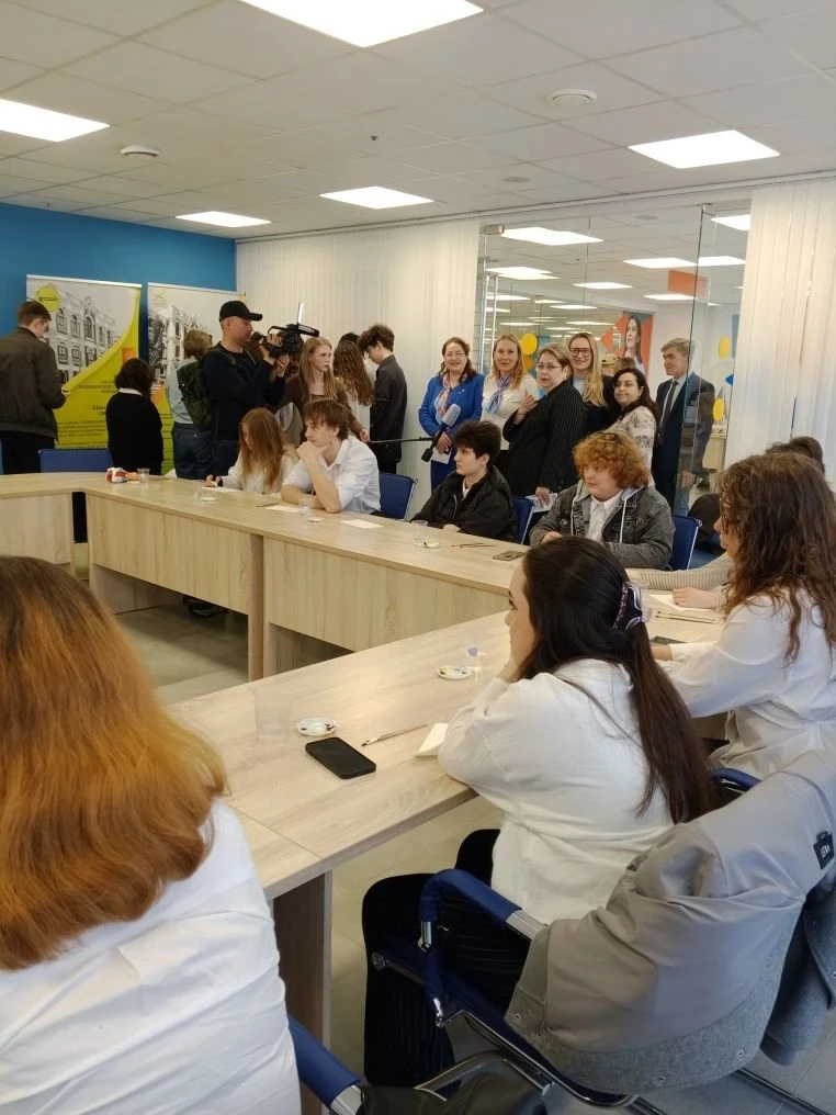 💫💫💫Сегодня, 10 "Б" и 11 "Б" класс, приняли участие в  региональном этапе Всероссийской ярмарке трудо