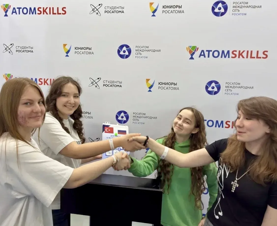 ✨ Сегодня обучающиеся 8И класса посетили масштабное мероприятие - «Atomskills 2026» в Екатеринбург-Э