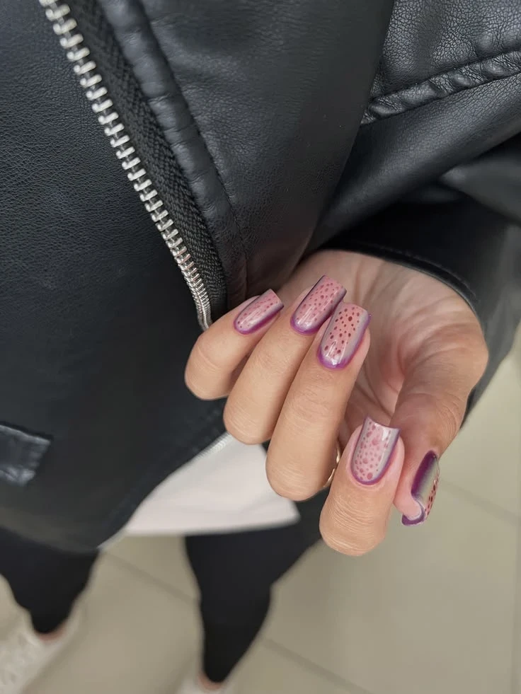 Первый по ногтям 🌸