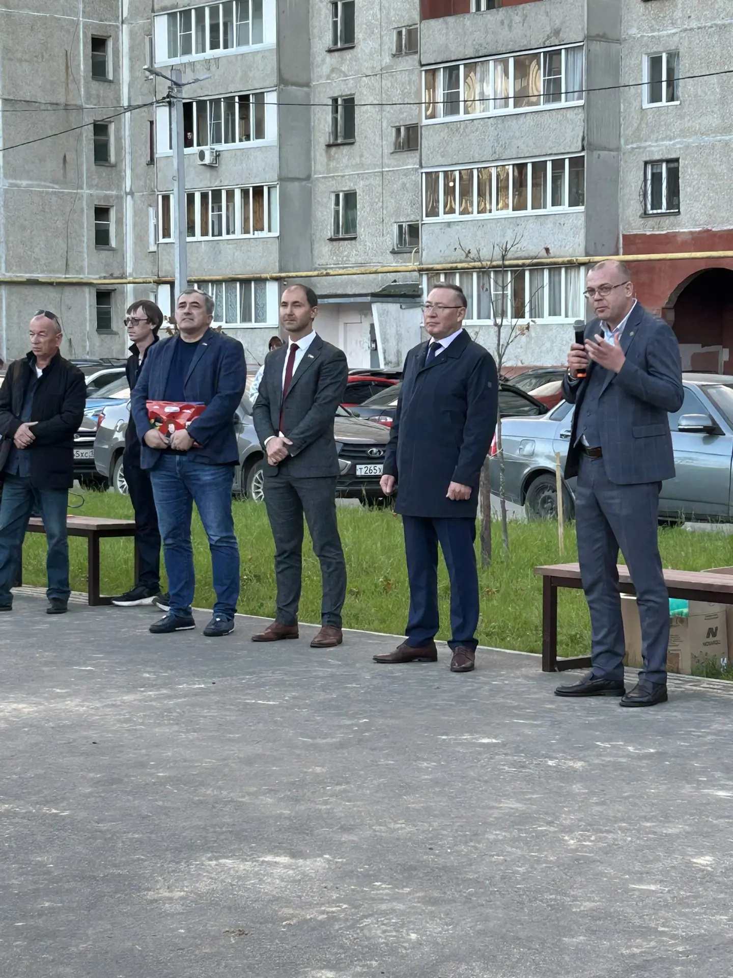 Сегодня для жителей по адресу ул. Петрова, д. 20 состоялся настоящий Праздник двора. Эт...