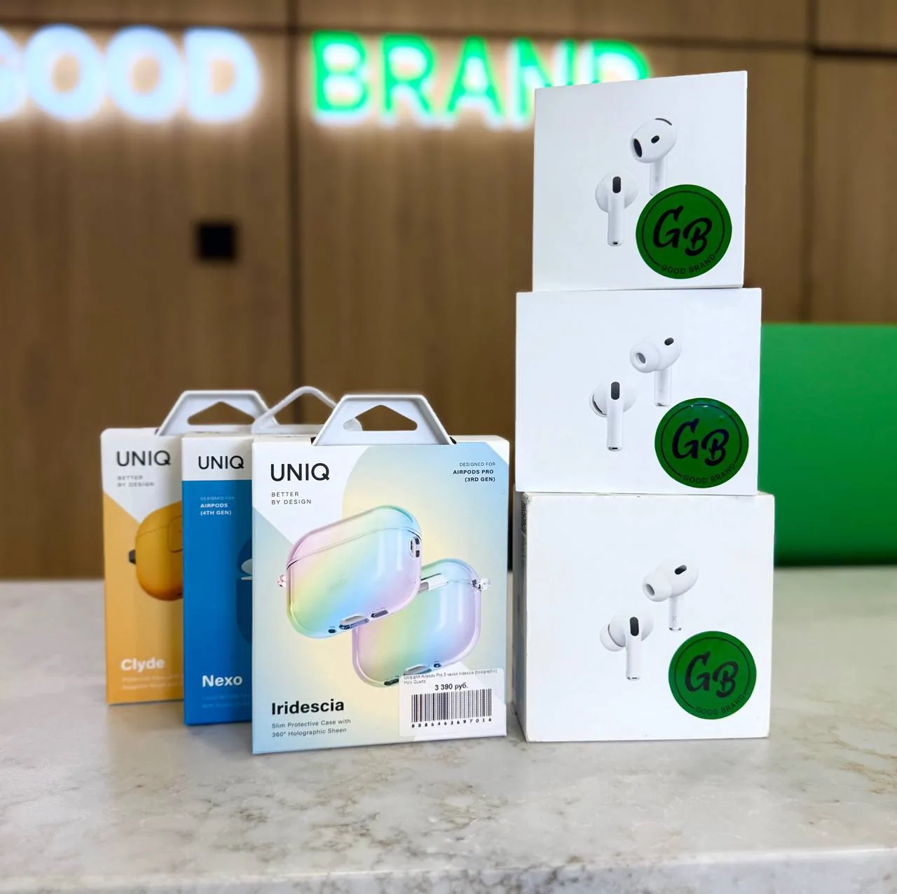 Все актуальные модели AirPods и защитные чехлы в большом выборе дизайнов в наличии в GO...