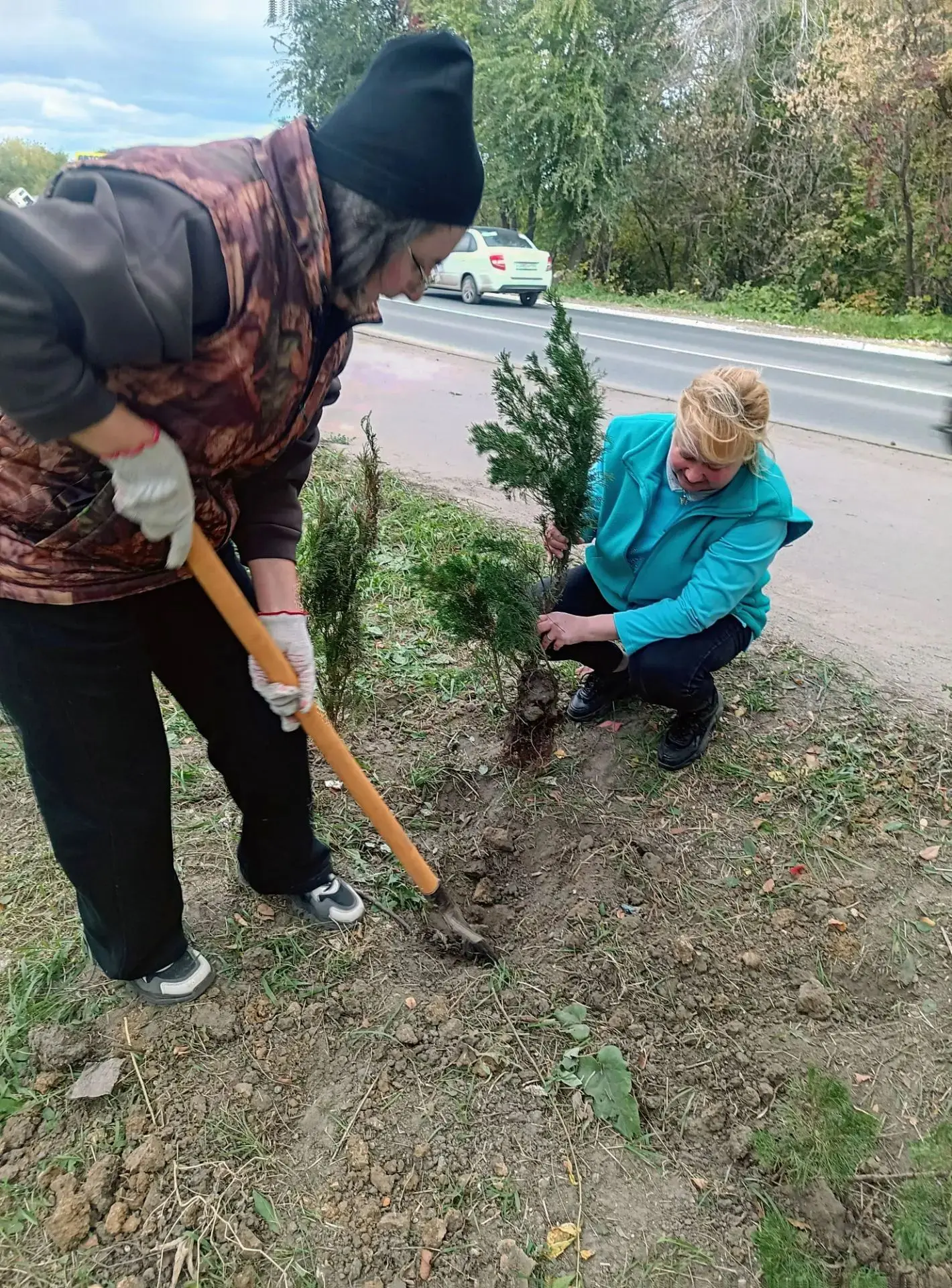 🌱Новосоколовогорцы присоединились к общегородскому субботнику!