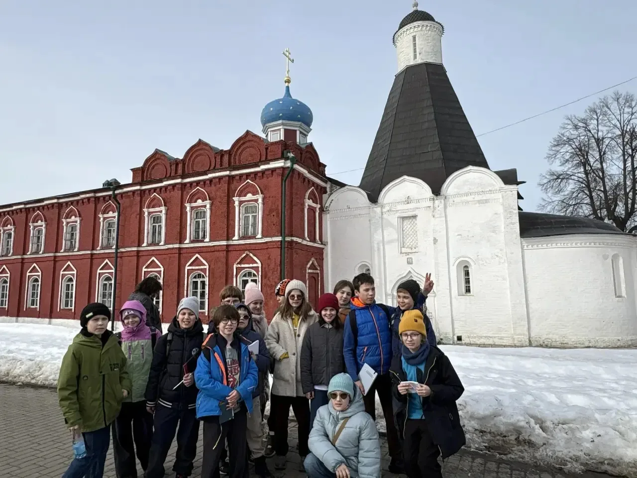 Сказ о том, как доблестный 5 «И» крепость Коломенскую покорял  🗺️ Наши пятиклассники побывали в путе