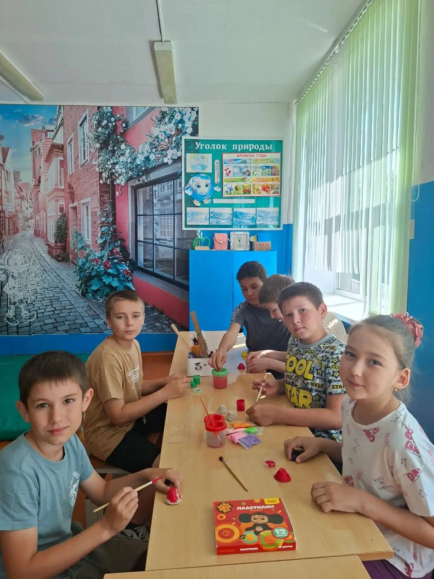 В нашей школе продолжается веселая и содержательная лагерная жизнь. Утро началось, как ...