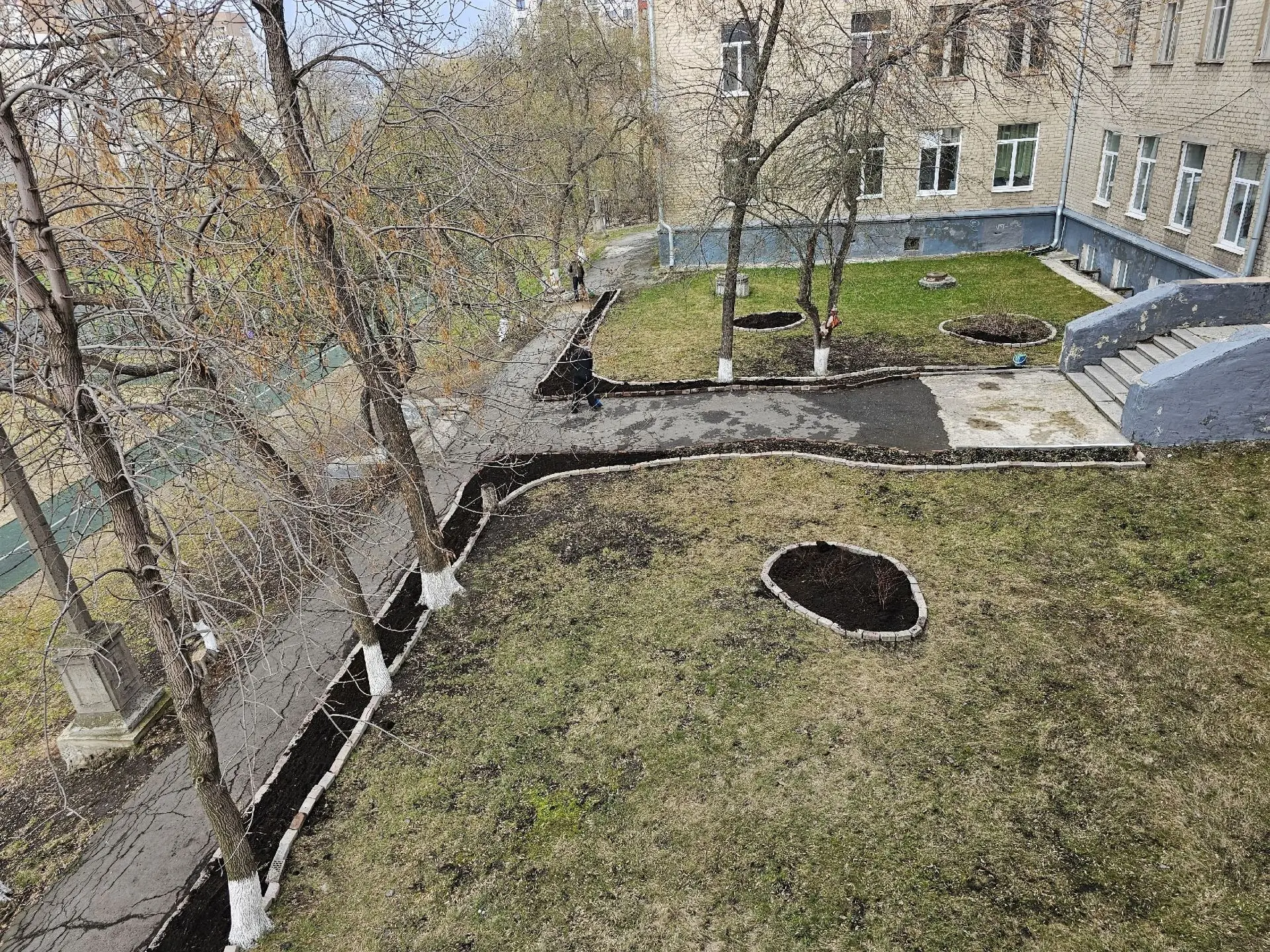 Всероссийская неделя субботников стартовала в школе🌲🌳 
24 апреля в школе № 44 стартовала Всероссий